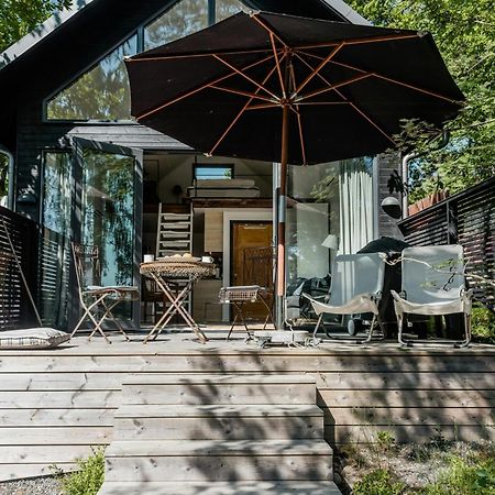 Charmerende Feriehus Med Havudsigt Naer Stockholm แวร์มเดอ ภายนอก รูปภาพ