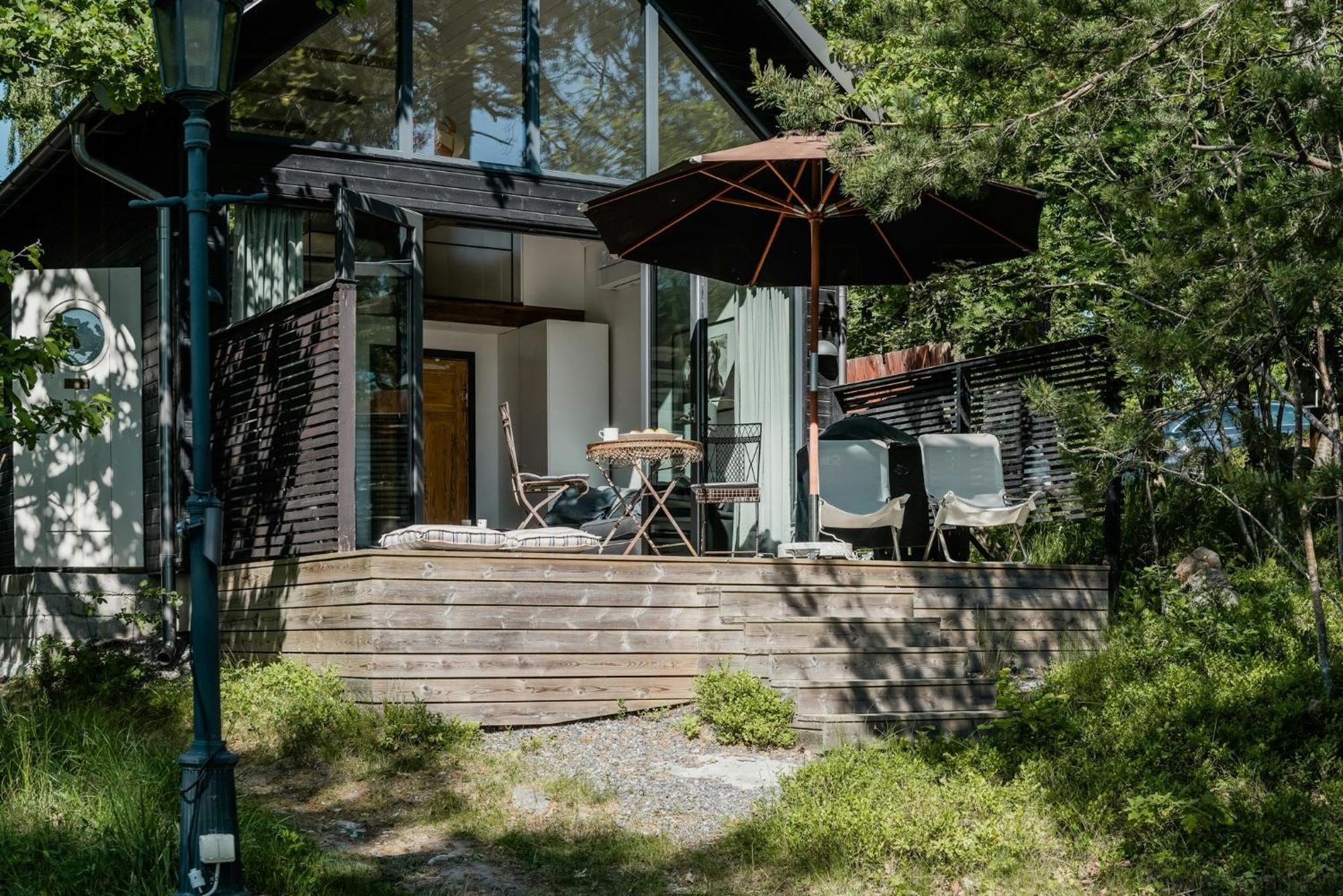 Charmerende Feriehus Med Havudsigt Naer Stockholm แวร์มเดอ ภายนอก รูปภาพ