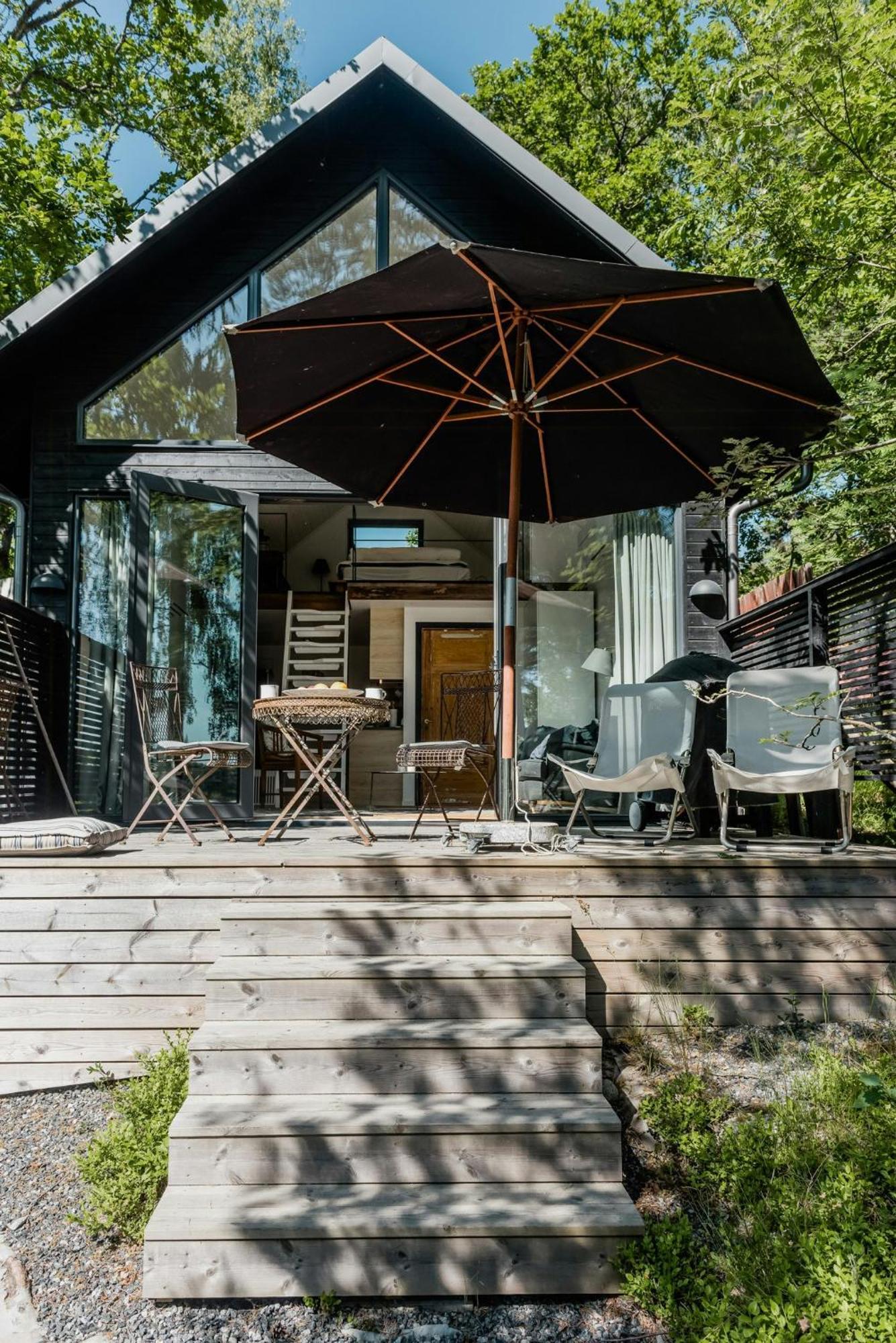 Charmerende Feriehus Med Havudsigt Naer Stockholm แวร์มเดอ ภายนอก รูปภาพ